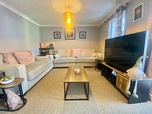 Lounge- click for photo gallery